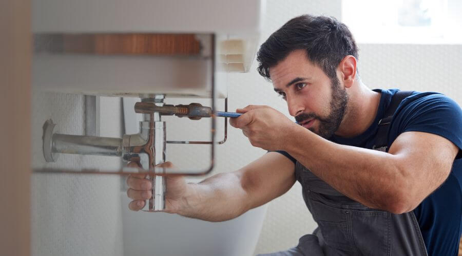 Sink faucet replacement in Tyrone, NM